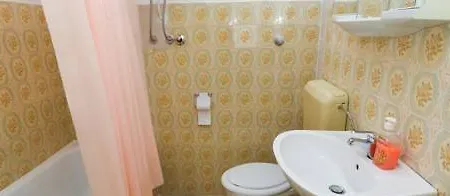 In - Istrien 11083 بيت للعطل *