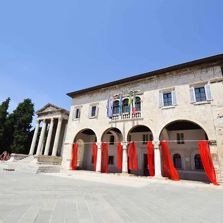 In - Istrien 11083 * Pola