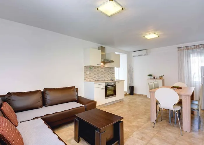 Holiday Home In Pula - Istrien 11083 Pula