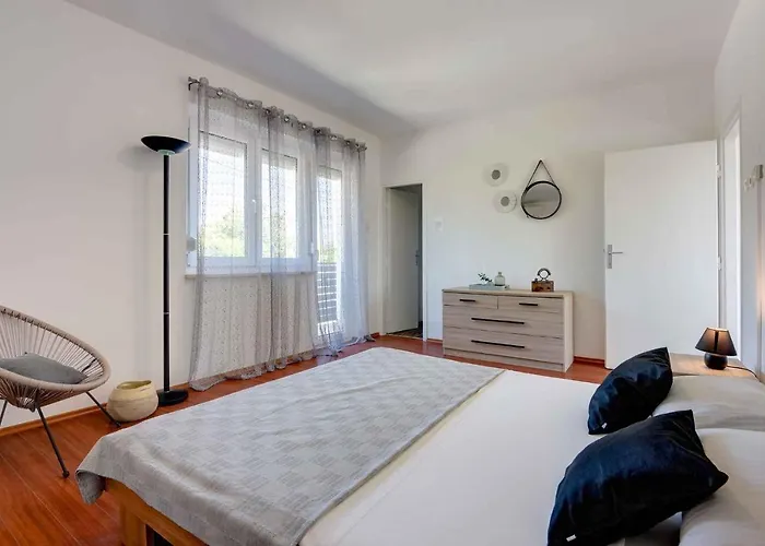 Holiday Home In Pula - Istrien 11083 Holiday home