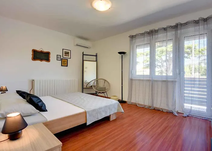 Holiday Home In Pula - Istrien 11083 Holiday home *