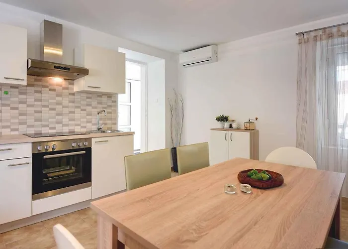 Holiday home Holiday Home In Pula - Istrien 11083 Pula